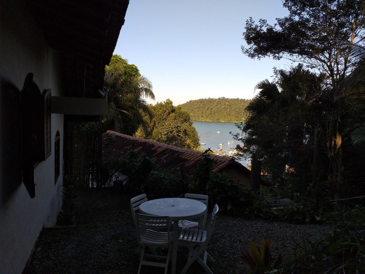 Casa com vista para o mar em Paraty Exterior foto